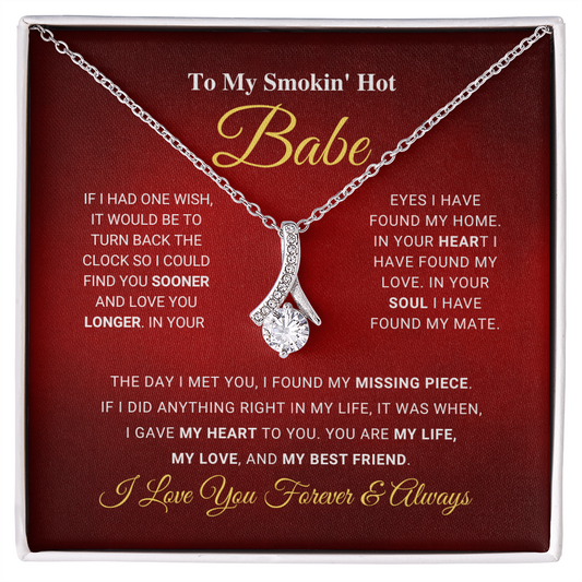 Smokin' Hot Babe - Alluring Beauty Necklace